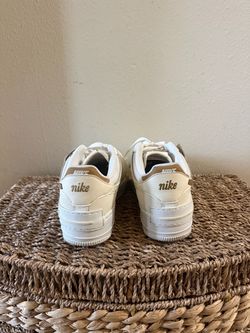 Nike women’s white & cream/ gold Trainers