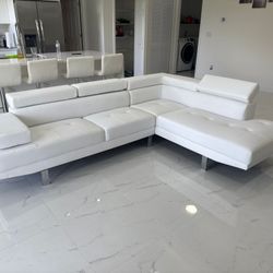Brand New Sectional Sofa / Sofa Seccional Nuevo a Estrenar … Fast 🚚