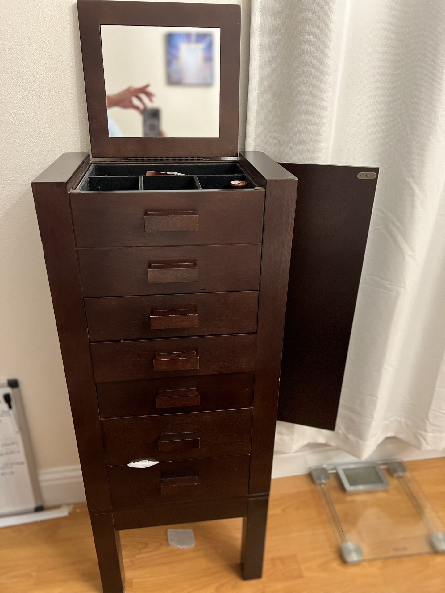 Armoire