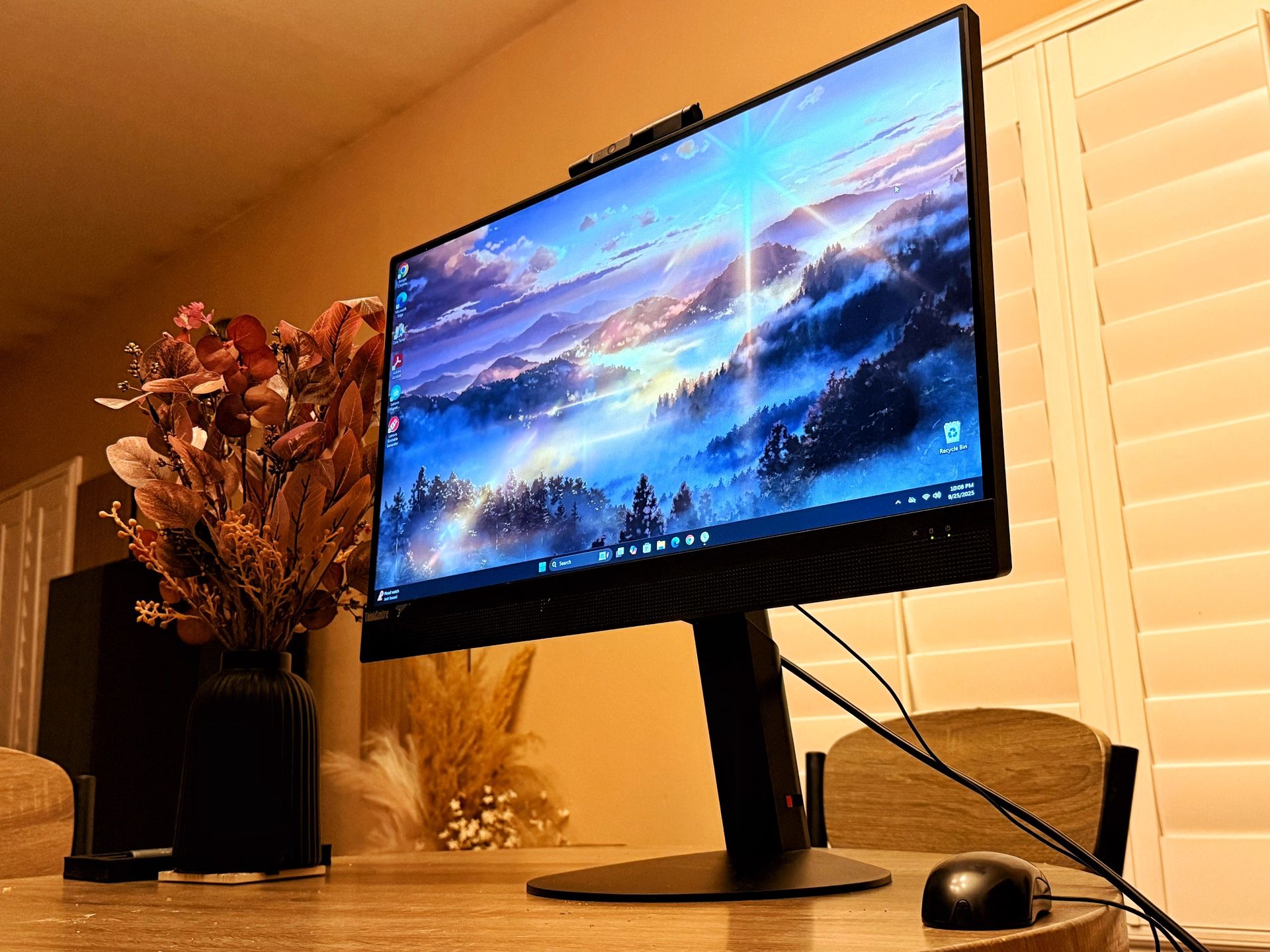 LENOVO ALL IN ONE COMPUTER PC W/ Keyboard And Brand New Wireless Mouse