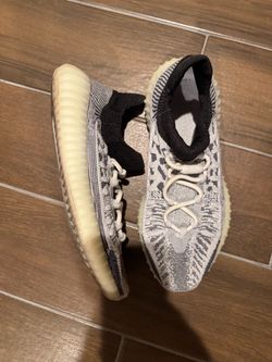 Yeezy size 10