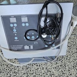 4 IN 1 BEAUTY INSTRUMENT
TIMER
INTENSIT
DIAMOND DERMABRASION
SUPER SKIN SCRUBBER
ULTRASONIC
HOT&COLD