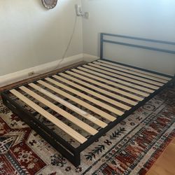 Queen Metal bed frame