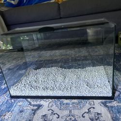 10 Gallon Fish Tank With Lid & Substrate Rocks 