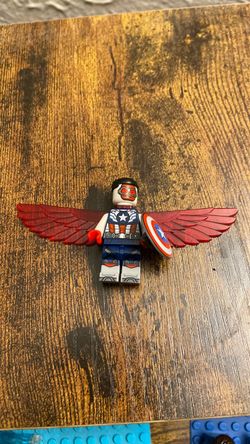 LEGO Captain America Sam Wilson Minifigure