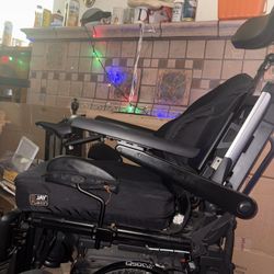 Electric Wheelchair (Sedeo Pro) Q500M