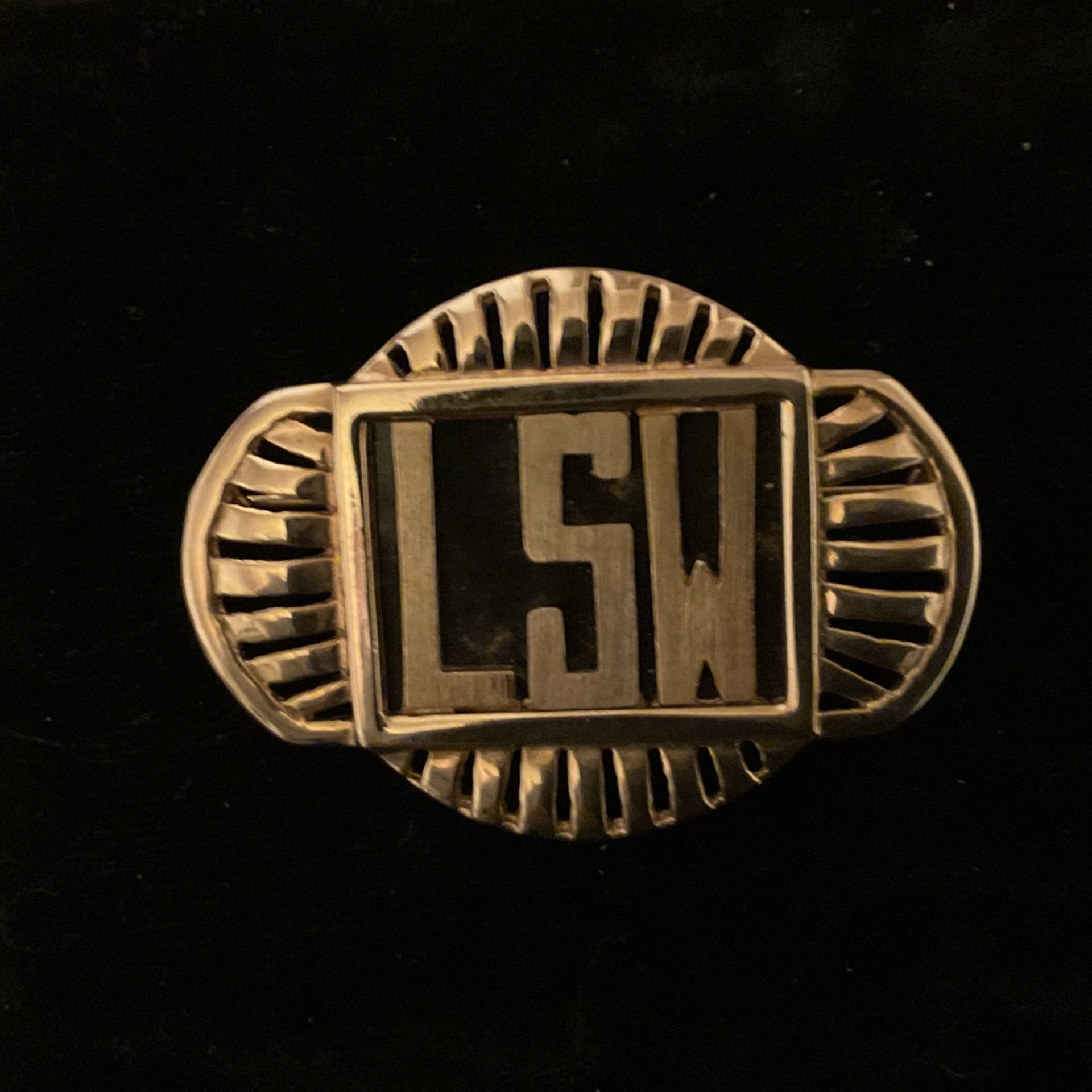 Vintage Gold Tone Initials(LSW) Brooch With Black Glass Behind Initials 