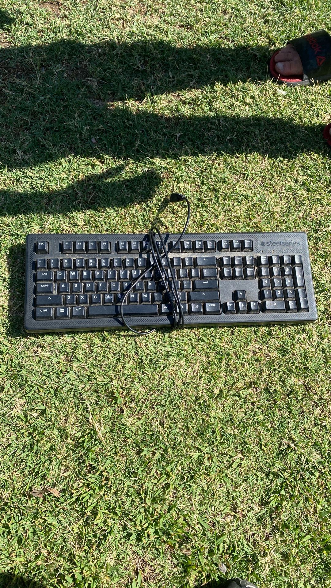 STEEL SERIES 100 Gaming Keyboard