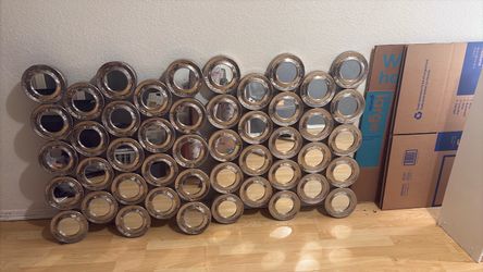 Large Multi-Circle Wall Mirror