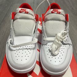Air Jordan 1 Retro Low OG University Red size 8