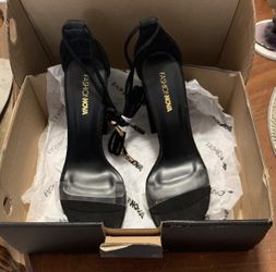 FashionNova Black Heels