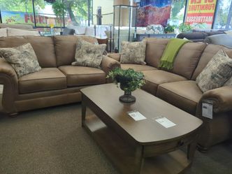 COUCH AND LOVESEAT SET NEW