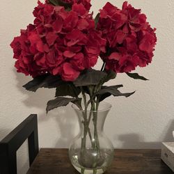 18" H Red Hydrangea Silk Flower Arrangement with Glass Vase