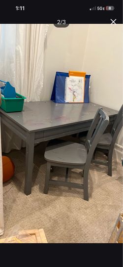 Free kids desk
