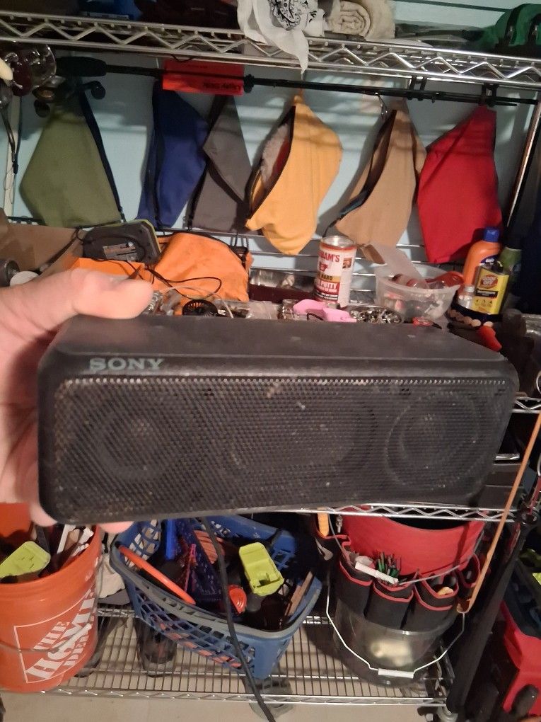 Sony Srs Extra Bass Bluetooth speaker