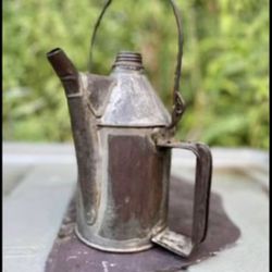 Antique Metal New York Central railroad oil/ Kerosene can. Ny/NH/HH/RR Embossed