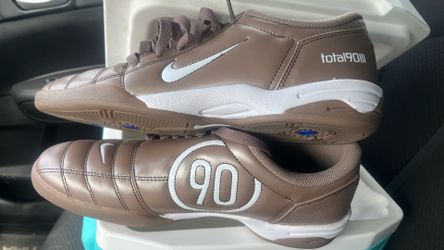 Nike Total 90 indoor soccer shoes