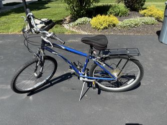 Mountain Bike- Diamondback model is wildwood