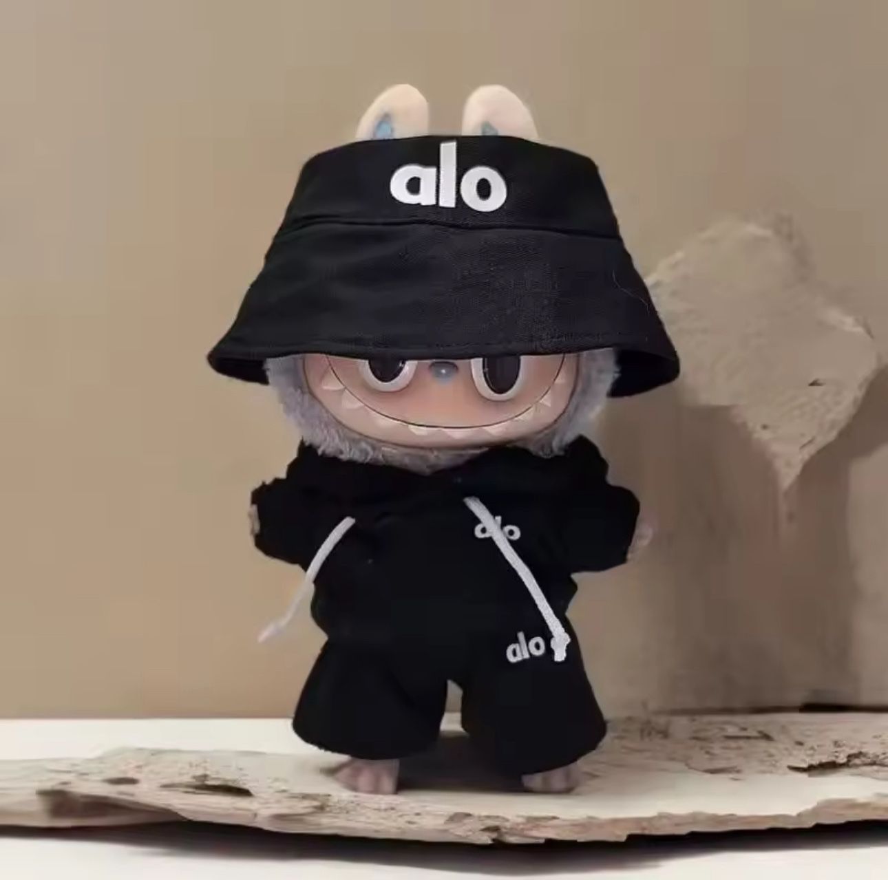Alo Yoga Outfit For labubu
