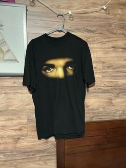 Drake it’s all a blur your merch size medium
