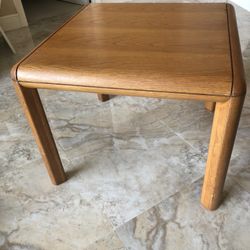 END TABLE, SOLID OAK !!!