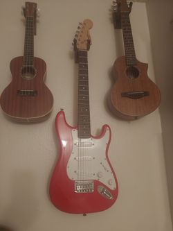 Fender Squier Mini Stratocaster Guitar