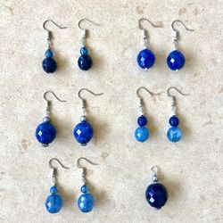 💙 Pretty blue tones plastic beaded earrings & pendant made from a vintage necklace