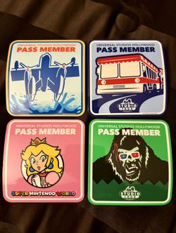 Universal Studios AP Magnets 🎬🍿🦈