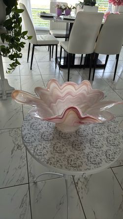 Pink Art Glass Ruffled Bowl