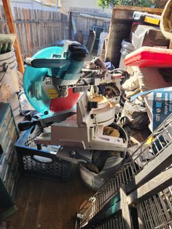 Makita matter saw