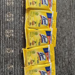 Lysol wipe 🍋 scent