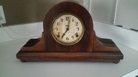 Antique mantel clock
