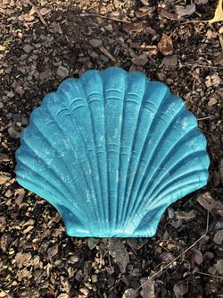 Distressed Sea Shell Stepping Stone