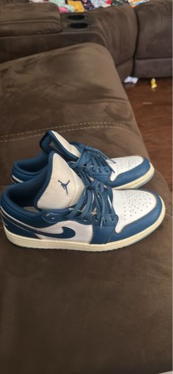 jordan 1 lows size 8,5 and nike dunks size 8
