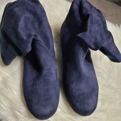 NWOT Sophie 17 Booties 
