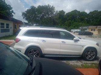 2017 gls550