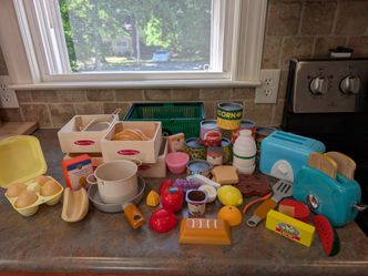 Childs kitchen set plus accessories