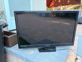 Emerson TV 32 inches