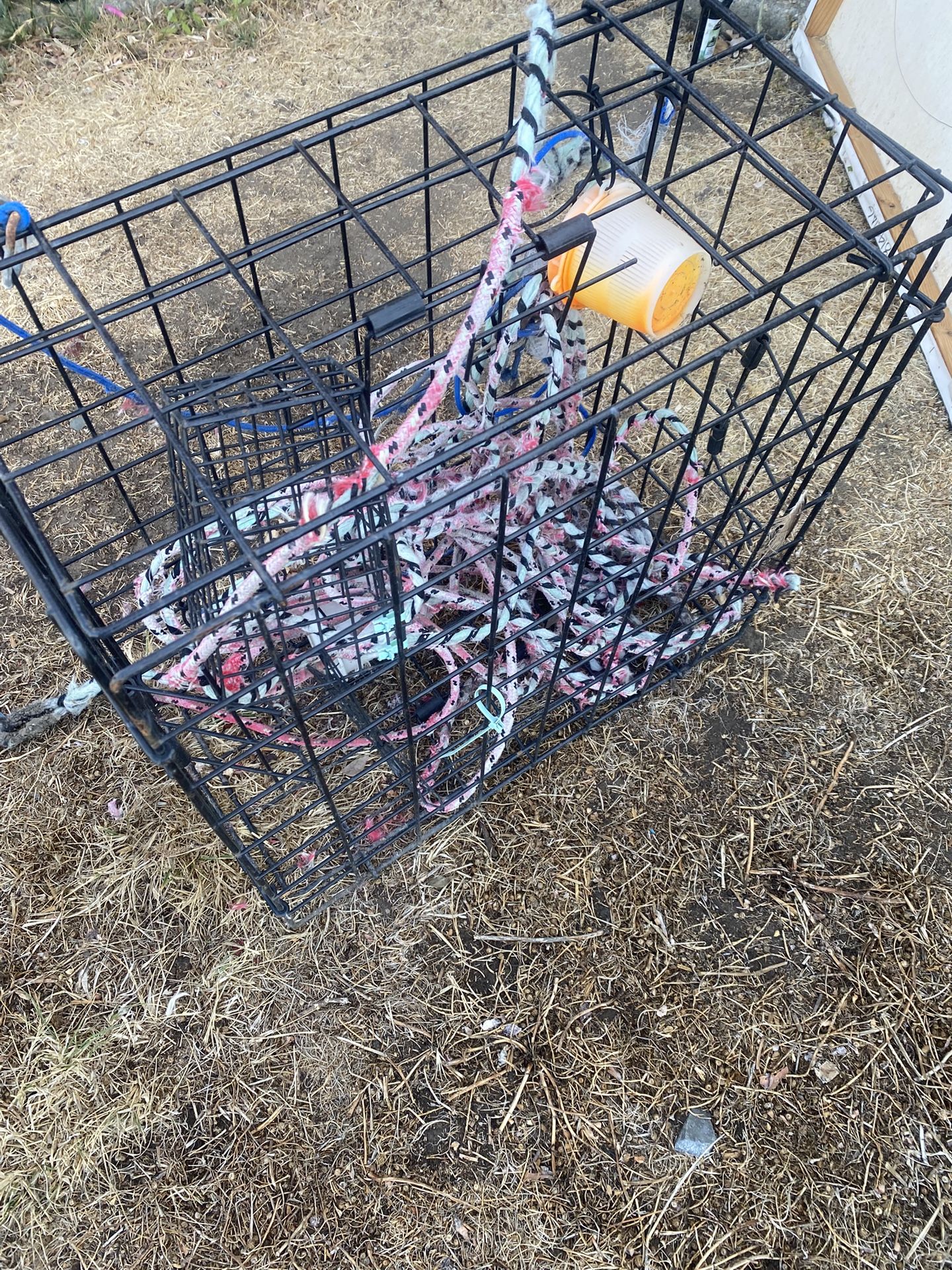 Crap Cage With Ropes Accessories