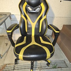 Used Gaming Chair