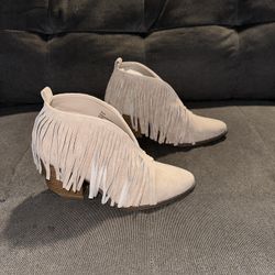 Women’s Fringe Booties