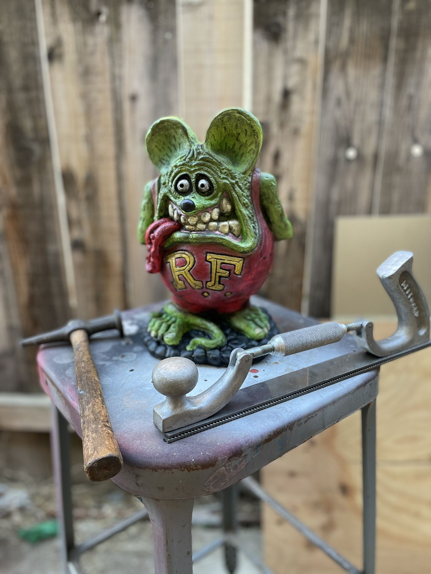 Rat Fink Mooneyes Statue