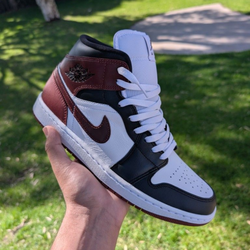 Air Jordan 1 Mid Sneakers