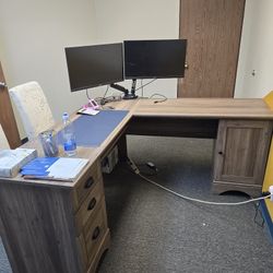 L-Shape Office Desk 
