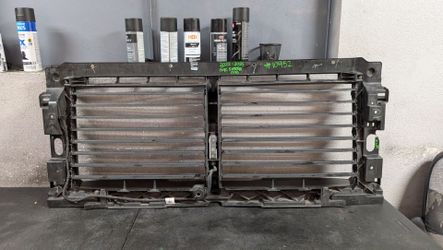 2022-2023-2024-2025 GMC SIERRA 1500 SHUTTER OEM USED #10452