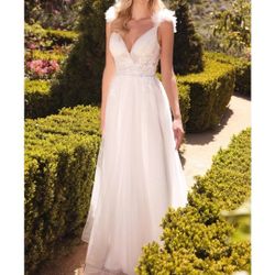 Dreamy Off white- Ivory V-neck Bridal Gown Size 14 / wedding / vestido de boda
