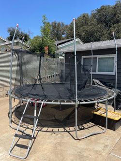 Free Trampoline