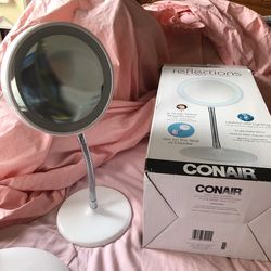 Mirror Light Up Conair LED
