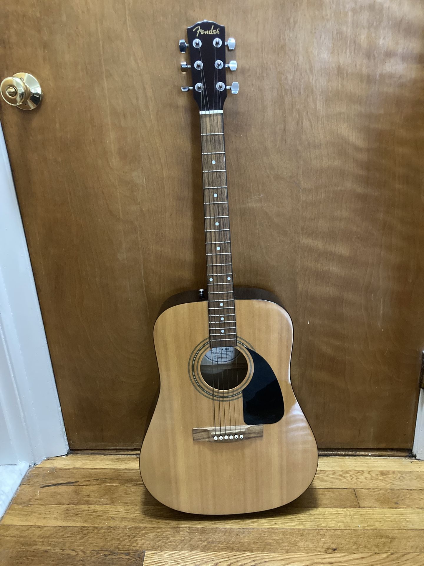 Fender FA-100 Acoustic Guitar