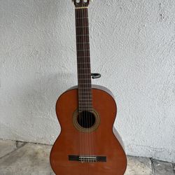 Yamaha G120a Classical Guitar